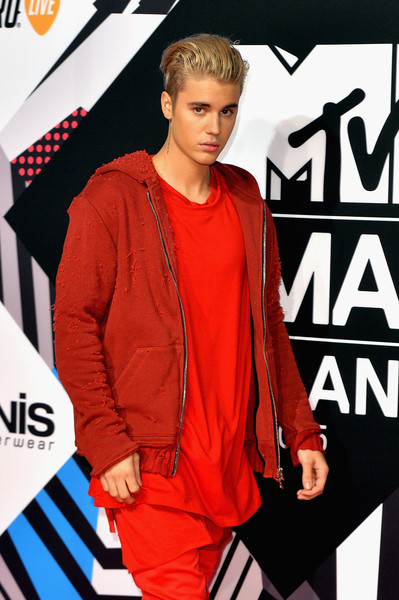 justin bieber mtv emas arrivals