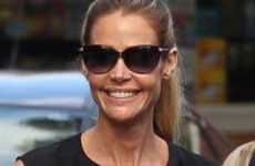 Denise Richards sabia que Charlie Sheen era VIH Positivo?