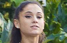 Ariana Grande suspende tour por mala cirugia plastica? WTF?