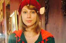 Taylor Swift vestida de duende en Navidad