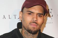 Chris Brown investigado por golpear a una mujer