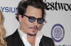 Johnny Depp parece vagabundo pero huele bien!