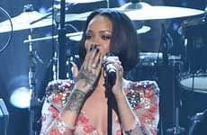 Rihanna pospone gira "Anti"