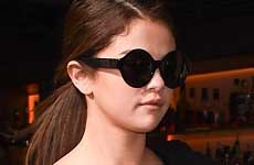 El look de Selena Gomez en el Paris Fashion Week