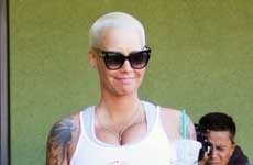 Amber Rose saca emojis muvamojis – Copia a Kim K kimojis?