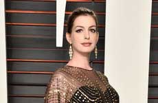 Anne Hathaway tuvo un niño! Jonathan!