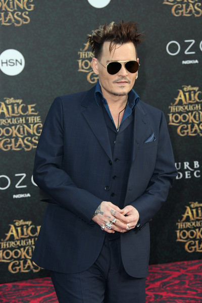 Johnny Depp Premiere Alice Through