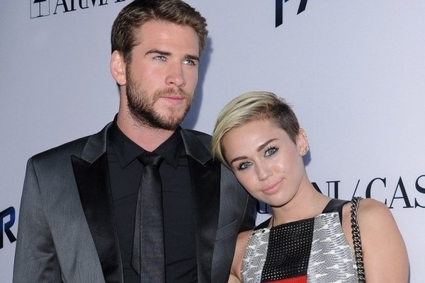 liam hemsworth miley cyrus red carpet