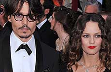 Las ex parejas de Johnny Depp: él no golpea mujeres!