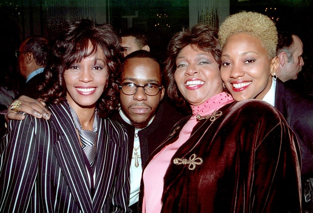 whitney houston bobby brown cissy houston and robin crawford