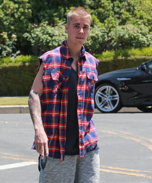 Bieber Seen Out LA