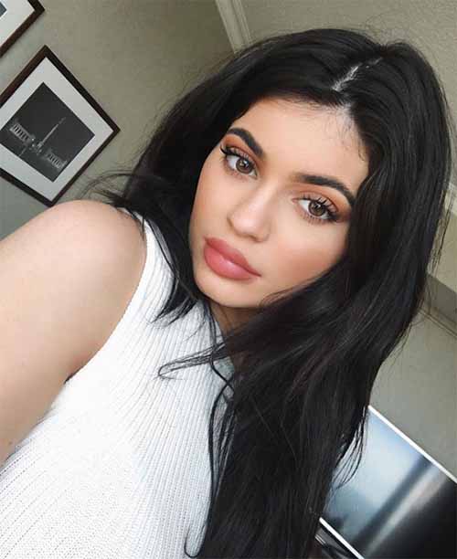 kylie jenner huge lips