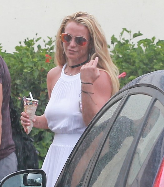 Britney Spears ice cream hawaii