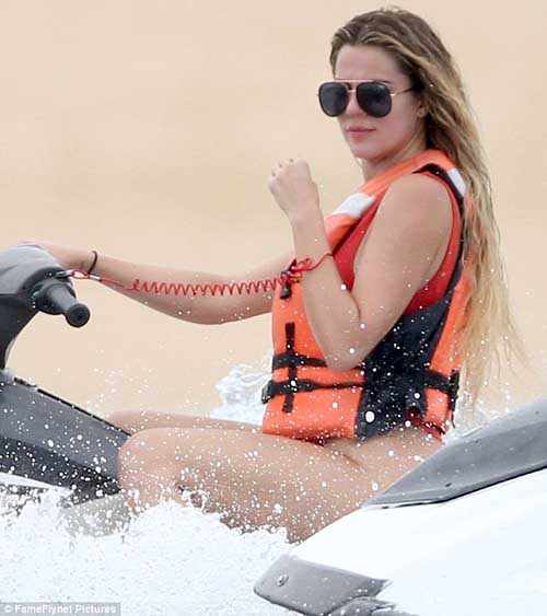 khloe kardashian fabulous beach