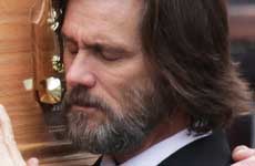 Jim Carrey demandado por madre de ex novia Cathriona White