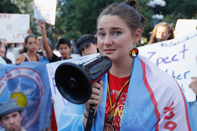 shailene riot dakota