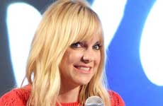 Anna Faris adoptó y abandonó un perro?