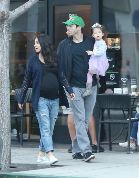 Ashton Kutcher Mila Kunis baby wyatt