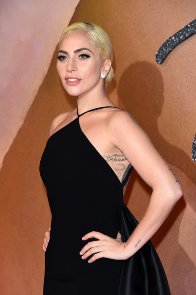 LadyGaga Fashion Awards 2016