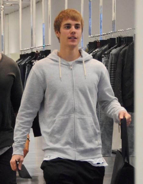 Justin Bieber Shops Beverly
