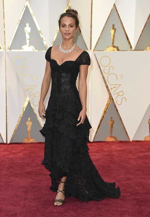 alicia vinkander red carpet oscars