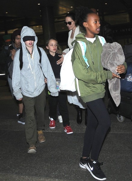 Angelina Jolie Arrives LAX with kids