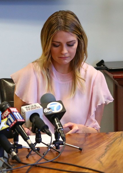 Mischa Barton Holds Press Conference