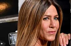 A Jennifer Aniston le robaron los lentes en el Oscar? HA!