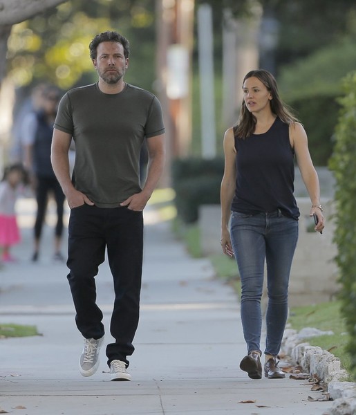 Ben Affleck Jennifer Garner Out Breakfast 2016