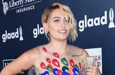 Paris Jackson en los GLAAD Awards