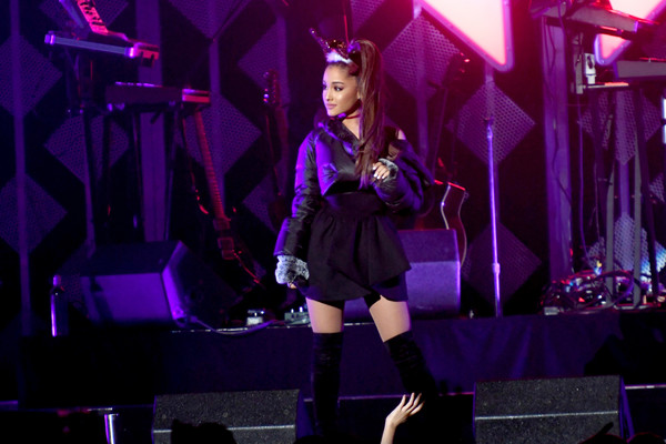 Ariana Grande Power 96 1 Jingle Ball 2016