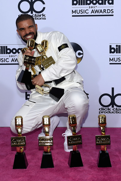 Drake 2017 Billboard Music Awards Press Room