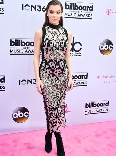 hailee steinfeld billboard music awards 2017