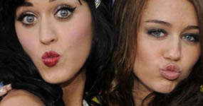 "I Kissed a Girl" de Katy Perry es sobre Miley Cyrus. WHAT?