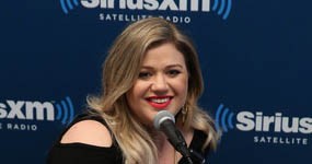 Kelly Clarkson posible Juez de American Idol?