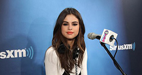 Selena Gomez halaga a Justin Bieber x One Love Manchester