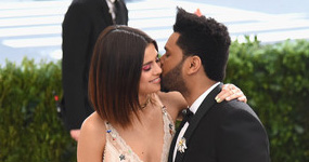 Selena Gomez enamoradisima de The Weeknd