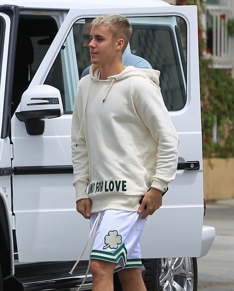 JustinBieber Heads Out Lunch