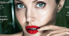 Angelina Jolie llora en la ducha (Vanity Fair)