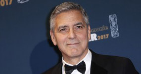 George Clooney: el hombre más bello del mundo! What? Lista!