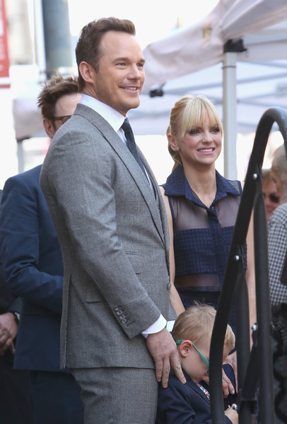 Anna Faris Chris Pratt Walk Fame Star Ceremony