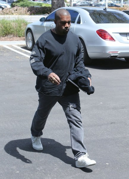 Kanye West Stops Office Calabasas