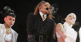 Janet Jackson muestra su cuerpo post parto! AMAZING!