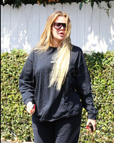 khloe preggo