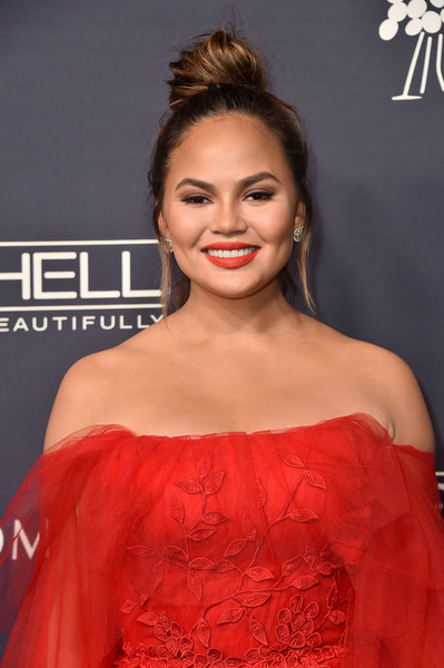 Chrissy Teigen 2017 Baby2Baby Gala