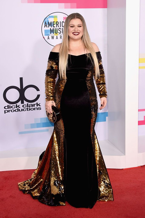 kelly clarkson amas 17