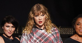 Taylor Swift y su novio Joe Alwyn de la mano – Merece ser Persona del Año TIME?
