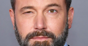 Ben Affleck realmente tiene ese tatuaje ave fénix en su espalda!! WTF?