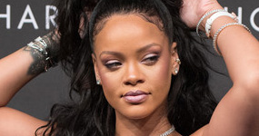 Snapchat pide disculpas por chiste de abofetear a Rihanna