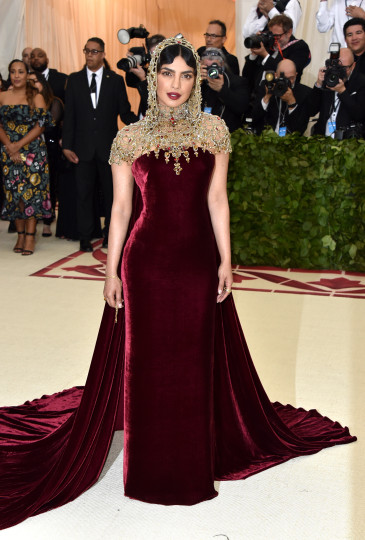 Priyanka chopra met gala 2018